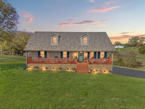 1518 Oakland Ln, Harrodsburg, KY 40330