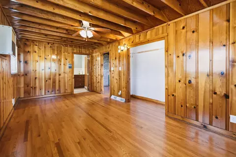 Living - 404 Ford St, Corbin, KY 40701 photo 11 of 11