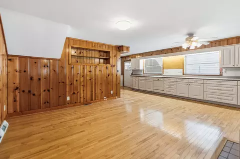 Living - 404 Ford St, Corbin, KY 40701 photo 8 of 11