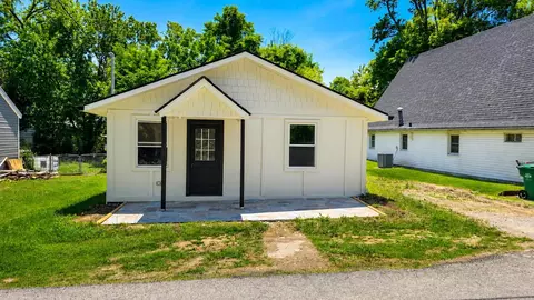 380 Earl St, Danville, KY 40422