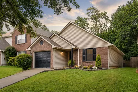 553 Rhodora Rdg, Lexington, KY 40517