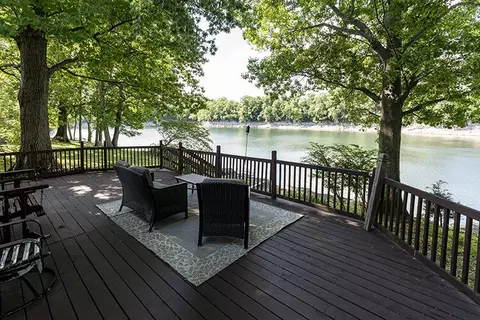 392 Lakeview Point Rd, Harrodsburg, KY 40330