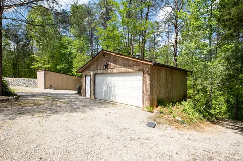 Exterior - 2040 Echo Point Rd, Bronston, KY 42518 photo 9 of 32