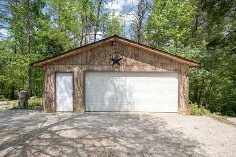Exterior - 2040 Echo Point Rd, Bronston, KY 42518 photo 8 of 32
