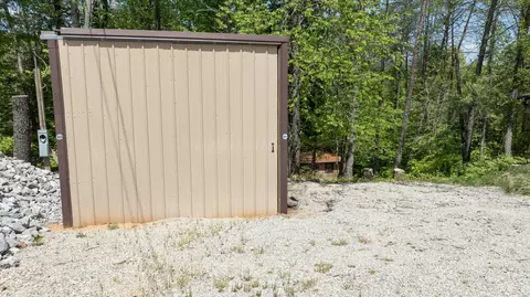 Exterior - 2040 Echo Point Rd, Bronston, KY 42518 photo 4 of 32