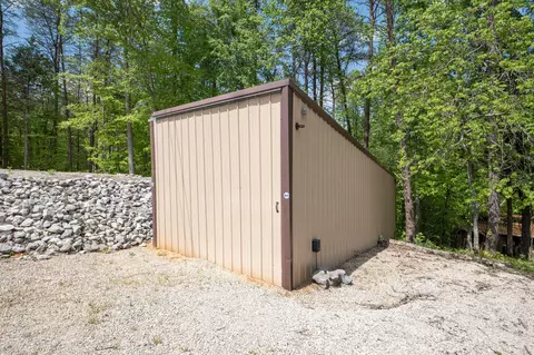 Exterior - 2040 Echo Point Rd, Bronston, KY 42518 photo 6 of 32