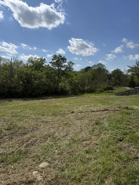 23 Outlook Dr, Owingsville, KY 40360