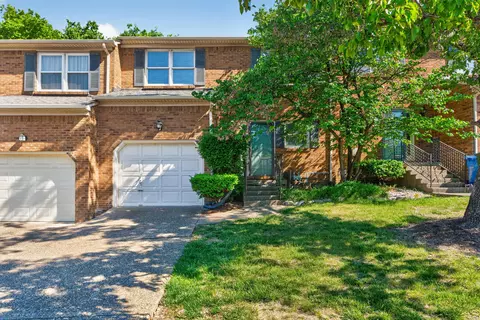 3413 Springlake Dr, Lexington, KY 40517
