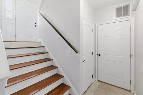 Entry Way - 604 John St, Corbin, KY 40701 photo 1 of 3