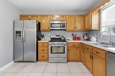 Kitchen - 604 John St, Corbin, KY 40701 photo 3 of 4