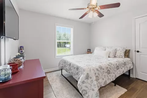 Bedroom - 604 John St, Corbin, KY 40701 photo 7 of 9