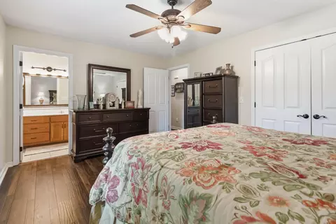 Bedroom - 604 John St, Corbin, KY 40701 photo 3 of 9