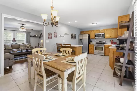 Dining - 604 John St, Corbin, KY 40701 photo 3 of 4