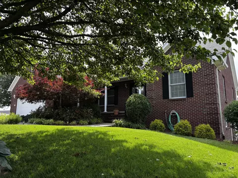 844 Isaac Shelby Cir, Frankfort, KY 40601