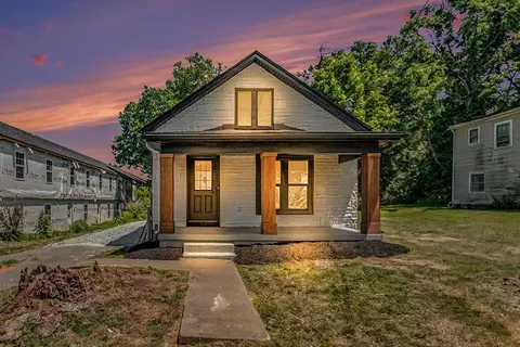 170 Macey Ave, Versailles, KY 40383
