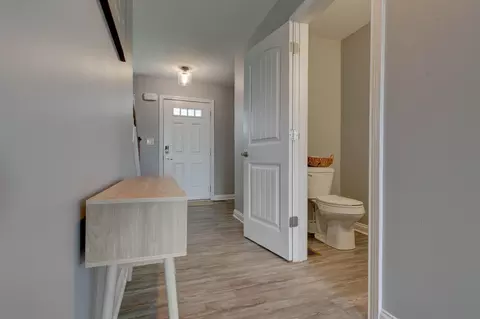 Entry Way - 207 Pleasant View Dr, Georgetown, KY 40324 photo 4 of 6
