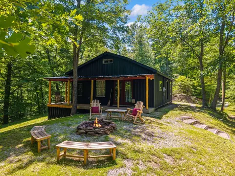 500 Fox Hunters Knob Rd, Booneville, KY 41314