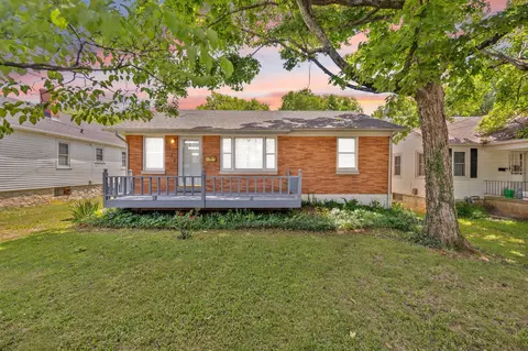 1516 Nutwood St, Bowling Green, KY 42104