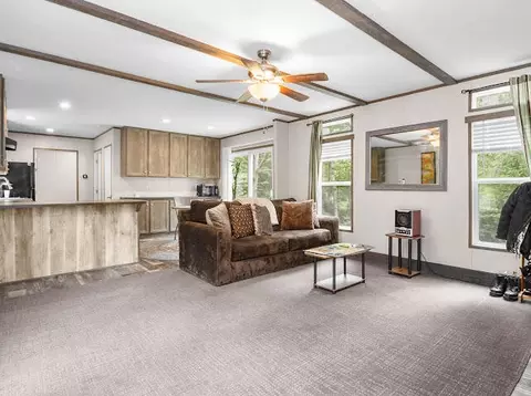 Living - 536 Stone Gate Dr, Burnside, KY 42519 photo 2 of 2