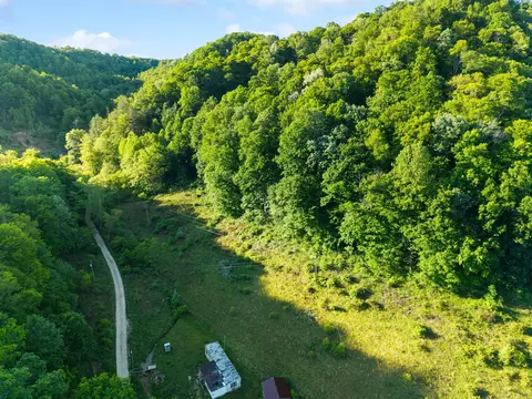 View/Area - 139 Burcham Fork Rd, Jackson, KY 41339 photo 15 of 18