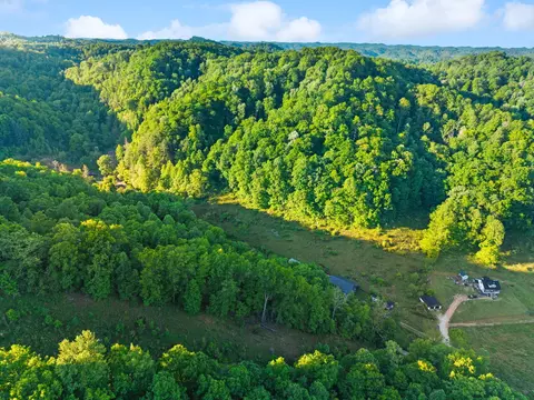 View/Area - 139 Burcham Fork Rd, Jackson, KY 41339 photo 4 of 18