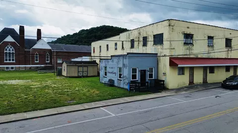 244 Main St, Vanceburg, KY 41179