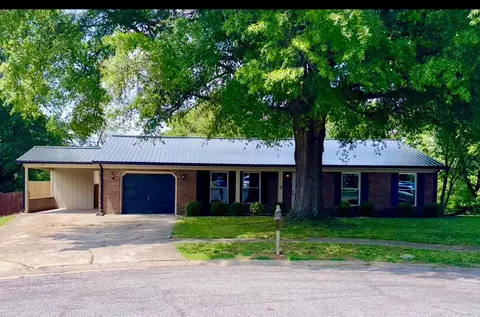 520 Berlin Dr, Versailles, KY 40383