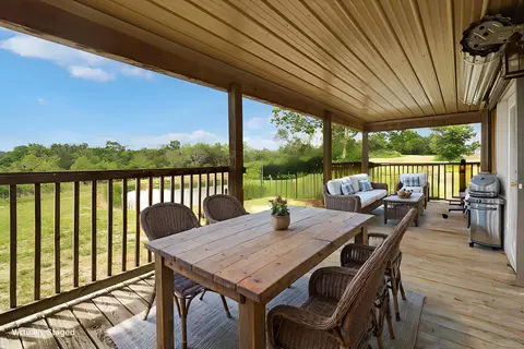 Exterior - 191 Chapel Ln, Berea, KY 40403 photo 3 of 6