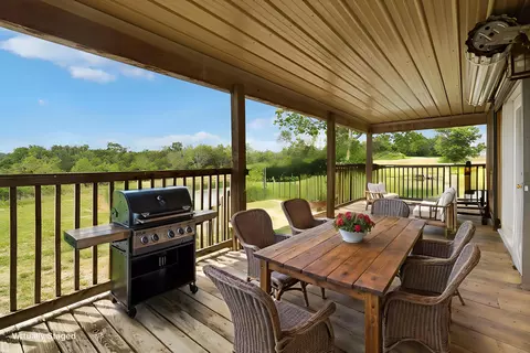 Exterior - 191 Chapel Ln, Berea, KY 40403 photo 2 of 6