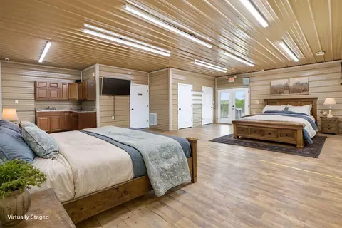 Bedroom - 191 Chapel Ln, Berea, KY 40403 photo 2 of 2