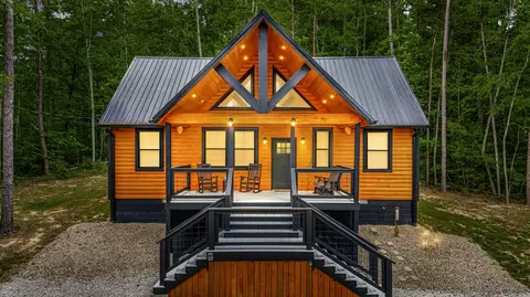 47 Wolfe Lake Spur Rd, Campton, KY 41301