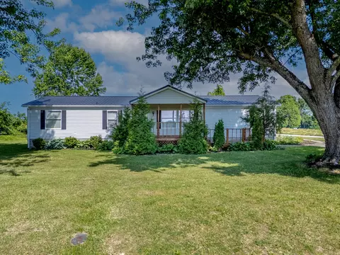 1014 Peasticks Rd, Owingsville, KY 40360