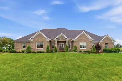 305 Crestridge Trl, Nicholasville, KY 40356