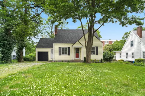 129 Delmont Dr, Lexington, KY 40504