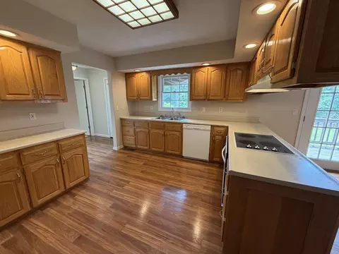 Kitchen - 229 Cherry Ave, Corbin, KY 40701 photo 2 of 4