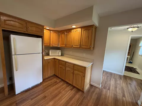 Kitchen - 229 Cherry Ave, Corbin, KY 40701 photo 3 of 4