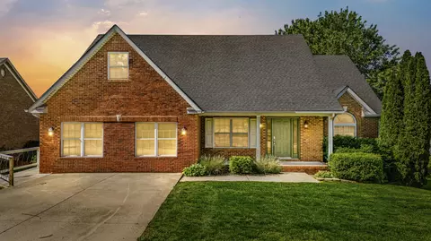 912 Hunter Trl, Mount Sterling, KY 40353