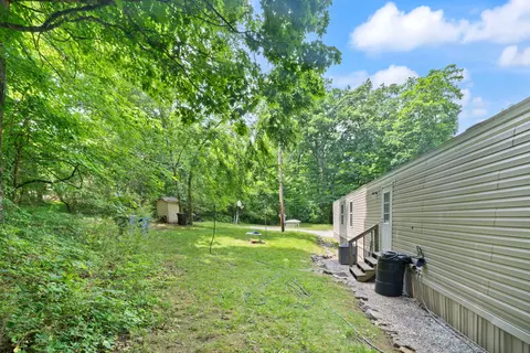 Exterior - 215 Lakeview Ave, Burnside, KY 42519 photo 9 of 16