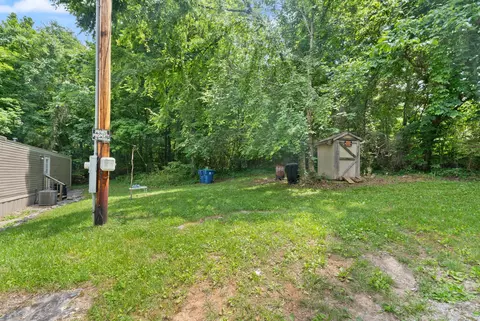 Exterior - 215 Lakeview Ave, Burnside, KY 42519 photo 6 of 16