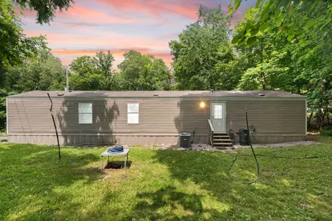 Exterior - 215 Lakeview Ave, Burnside, KY 42519 photo 7 of 16