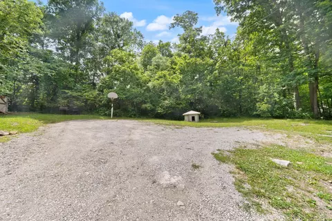 Exterior - 215 Lakeview Ave, Burnside, KY 42519 photo 5 of 16