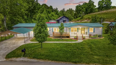 404 Lower Nickell Branch Rd, Hazel Green, KY 41332