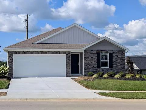 1005 Carriage Place Dr, Richmond, KY 40475