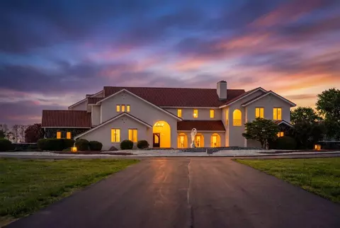 8897 Rockwell Rd, Lexington, KY 40509