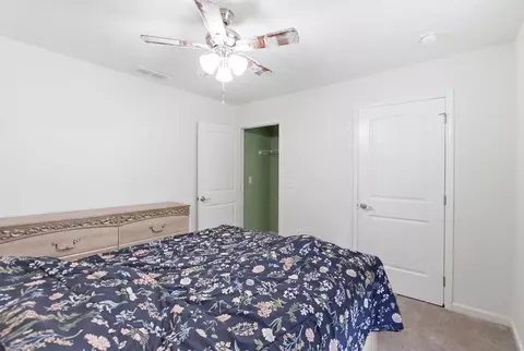 Bedroom - 609 Northfork Dr, Berea, KY 40403 photo 2 of 5