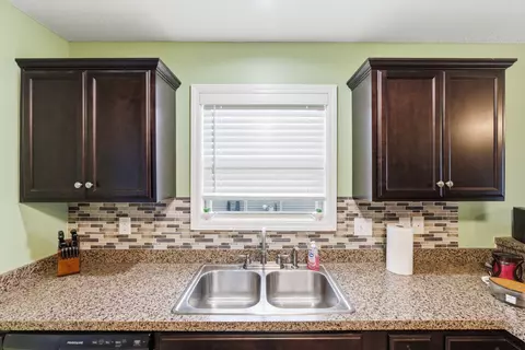 Kitchen - 609 Northfork Dr, Berea, KY 40403 photo 2 of 3