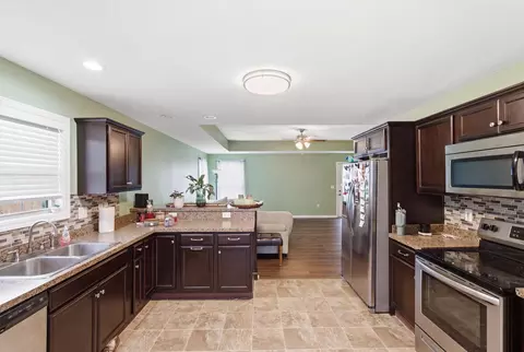 Kitchen - 609 Northfork Dr, Berea, KY 40403 photo 1 of 3