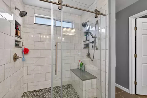 Bath - 216 Redding Rd, Georgetown, KY 40324 photo 3 of 4