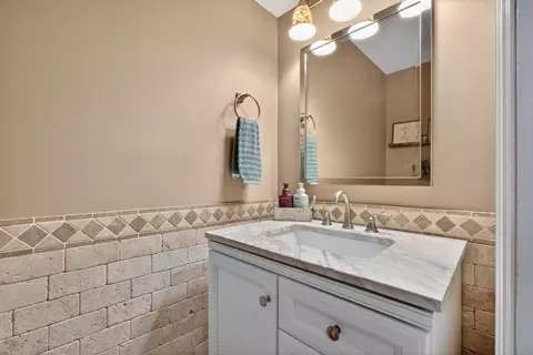 Bath - 216 Redding Rd, Georgetown, KY 40324 photo 1 of 4