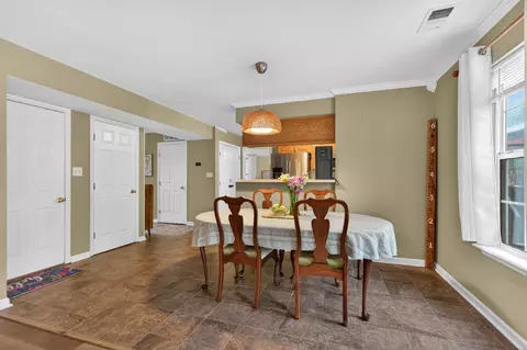 Dining - 216 Redding Rd, Georgetown, KY 40324 photo 2 of 2